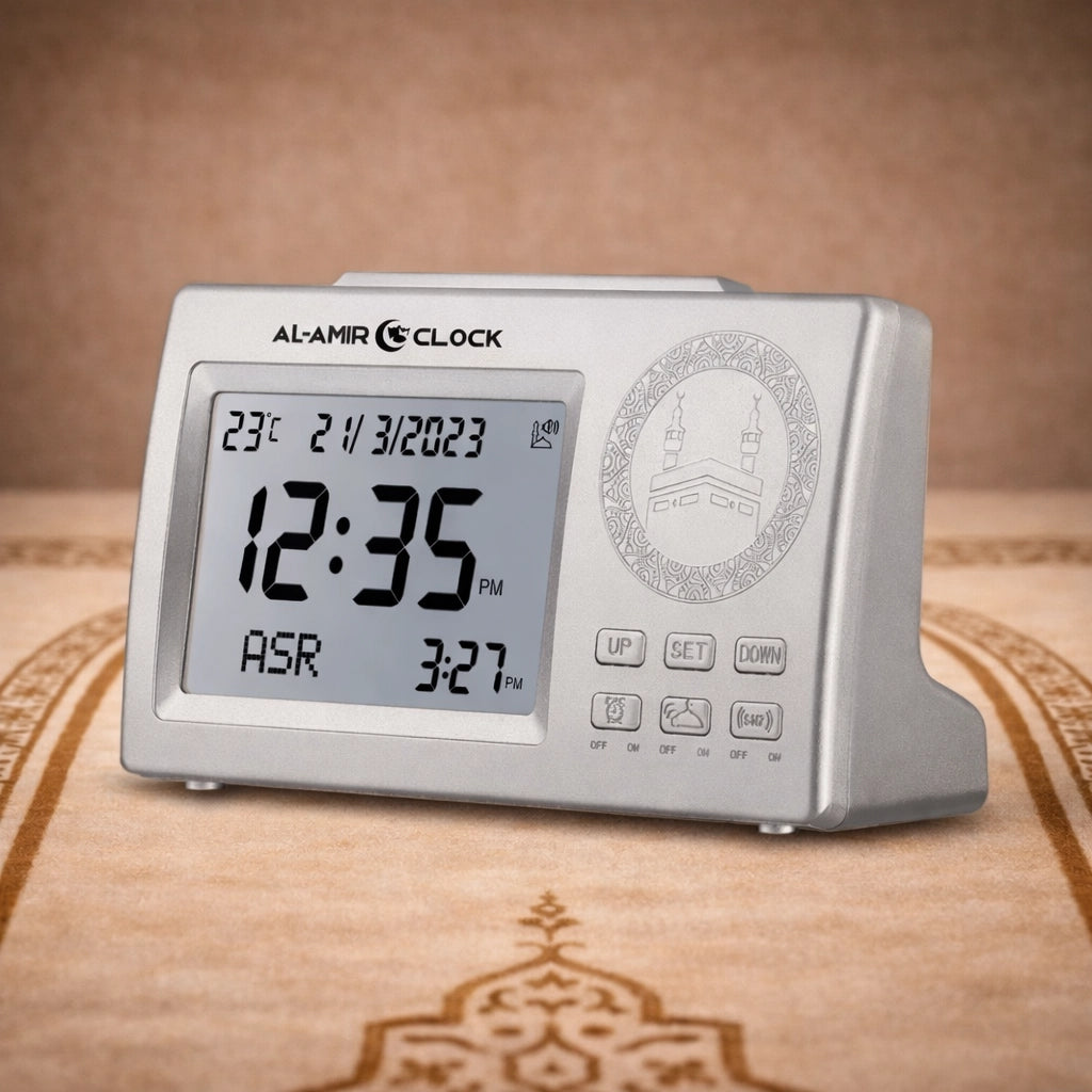 Coffret Le Réveil du Fajr — la petite horloge AC100 pour la table de chevet